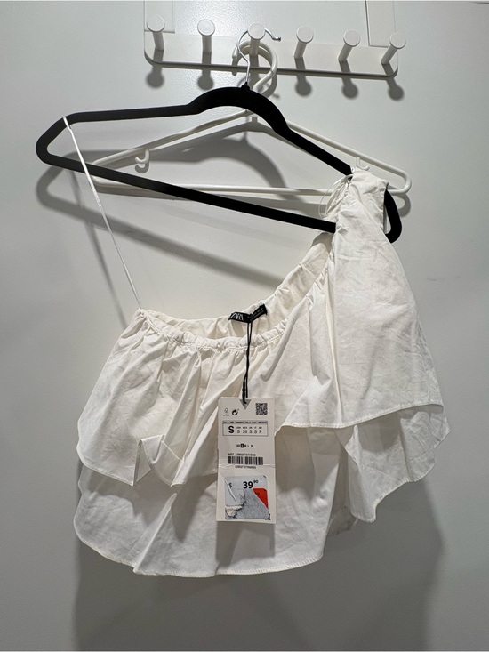 Zara Tops - Zara White One-Shoulder Ruffle Crop Top